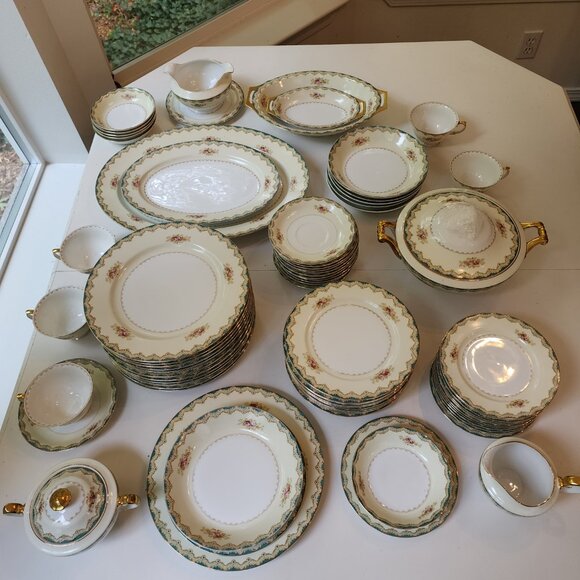 Vintage Meito China “Keepsake” Dinnerware Set – 1940s Japan – 12 Place Settings - Picture 17 of 17